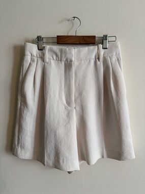 Aritzia Wilfred Effortless Shorts size 4